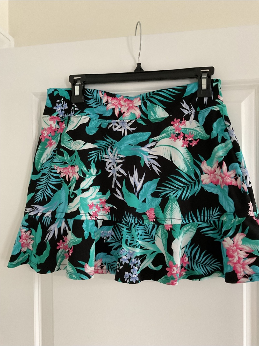 Tommy Bahama Black Tropical Floral Ruffle Golf/Pickleball Skirt, Size M